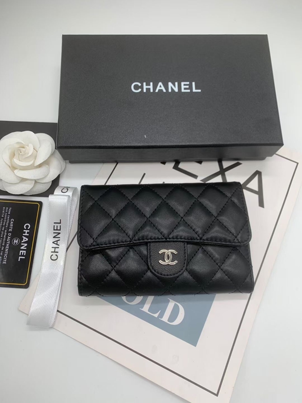 コピーシャネル激安財布正面デザイン